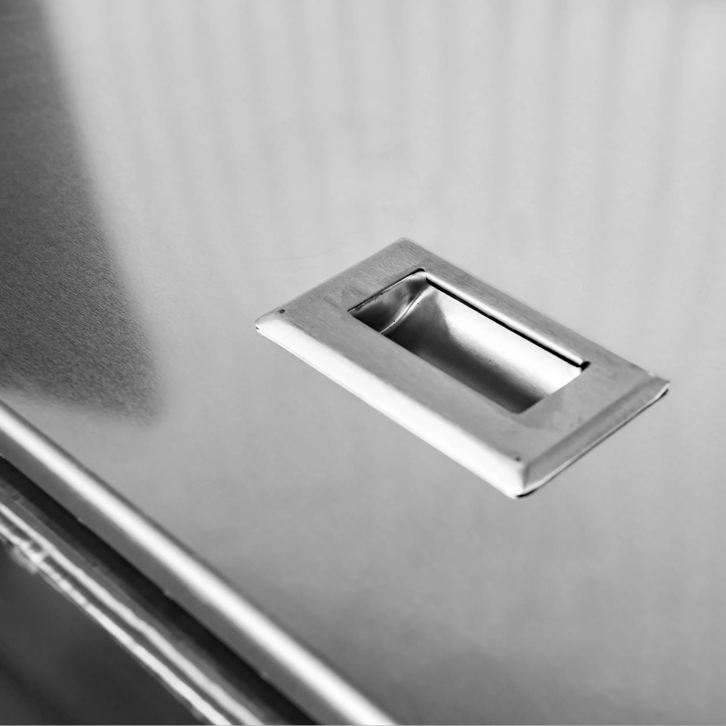 Aluminium Tray w/Headboard 1800mm - Alloy