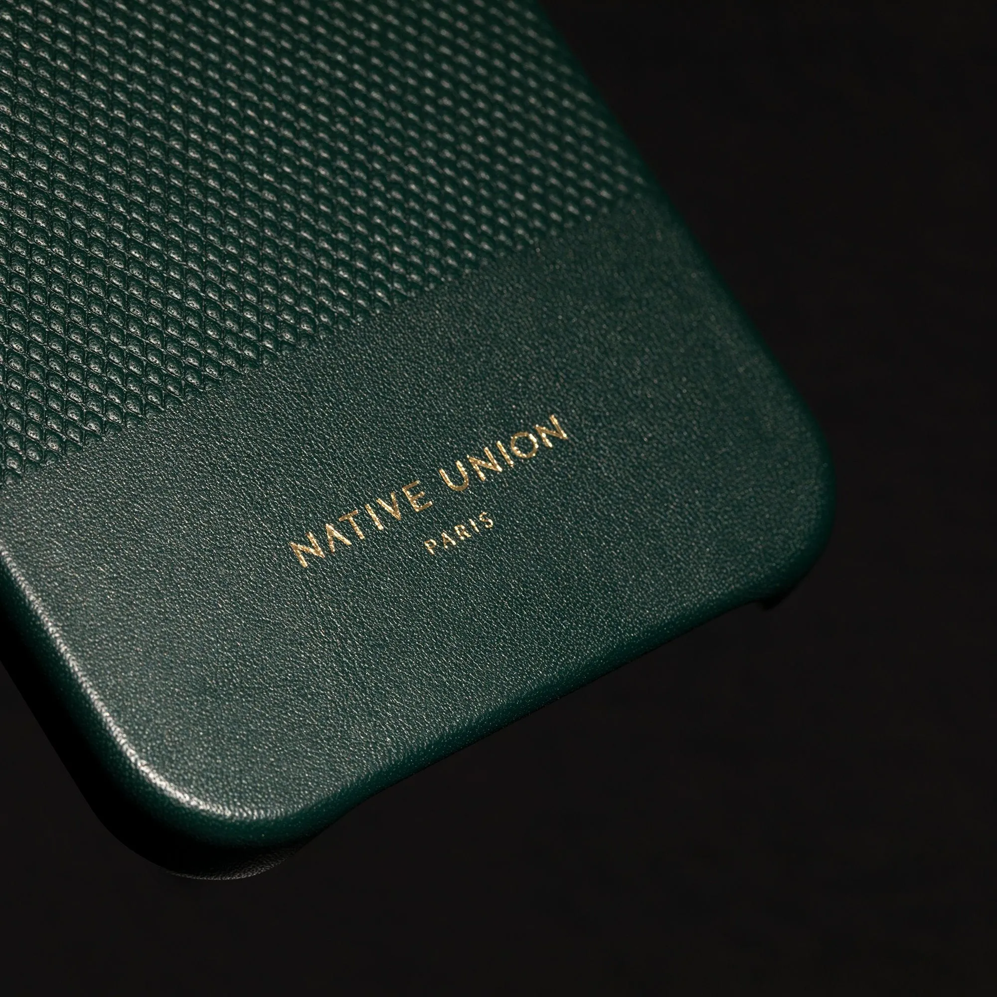 Clic Heritage iPhone Case (Sapin)
