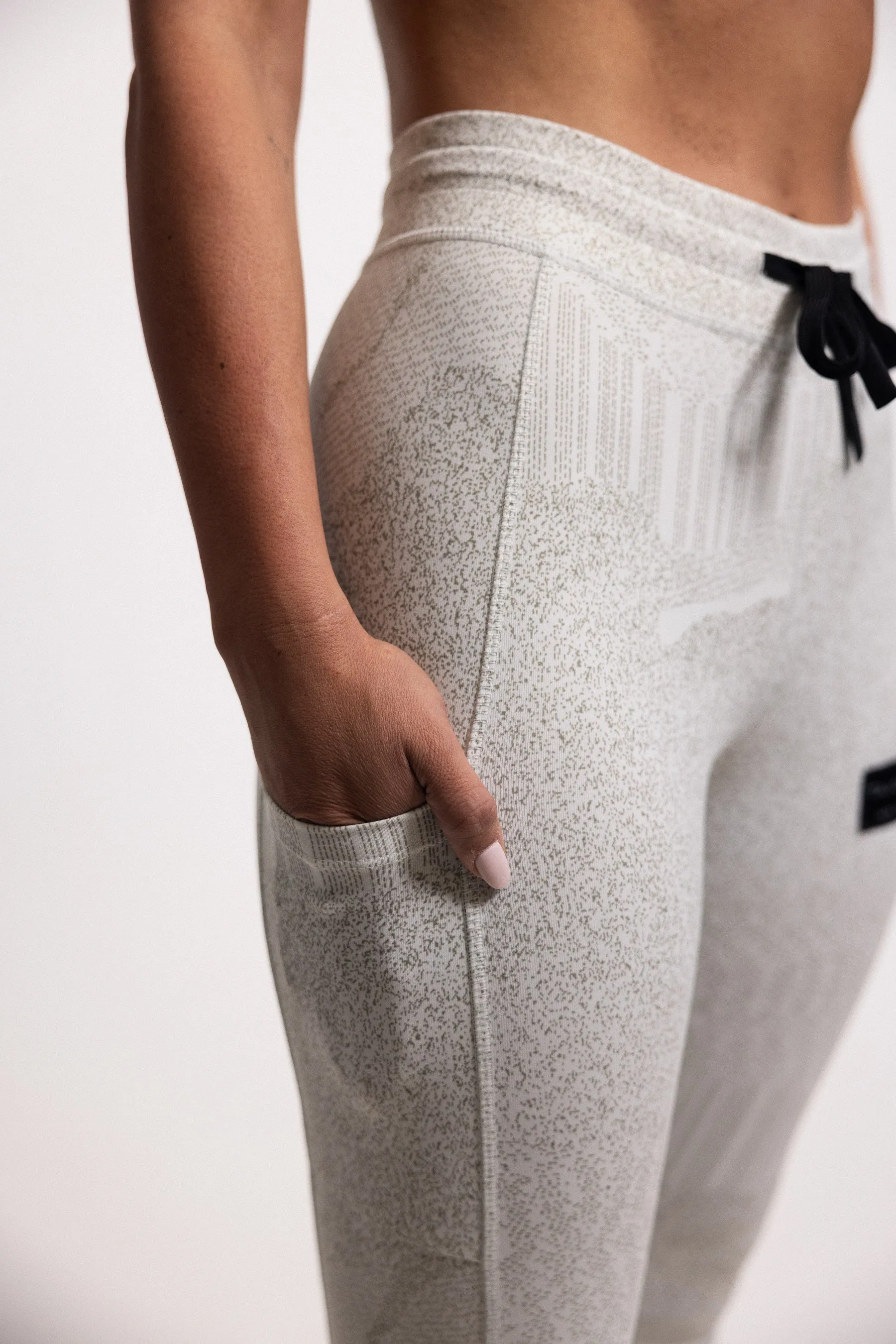 Intensity Jogger Legging - White Night Vision
