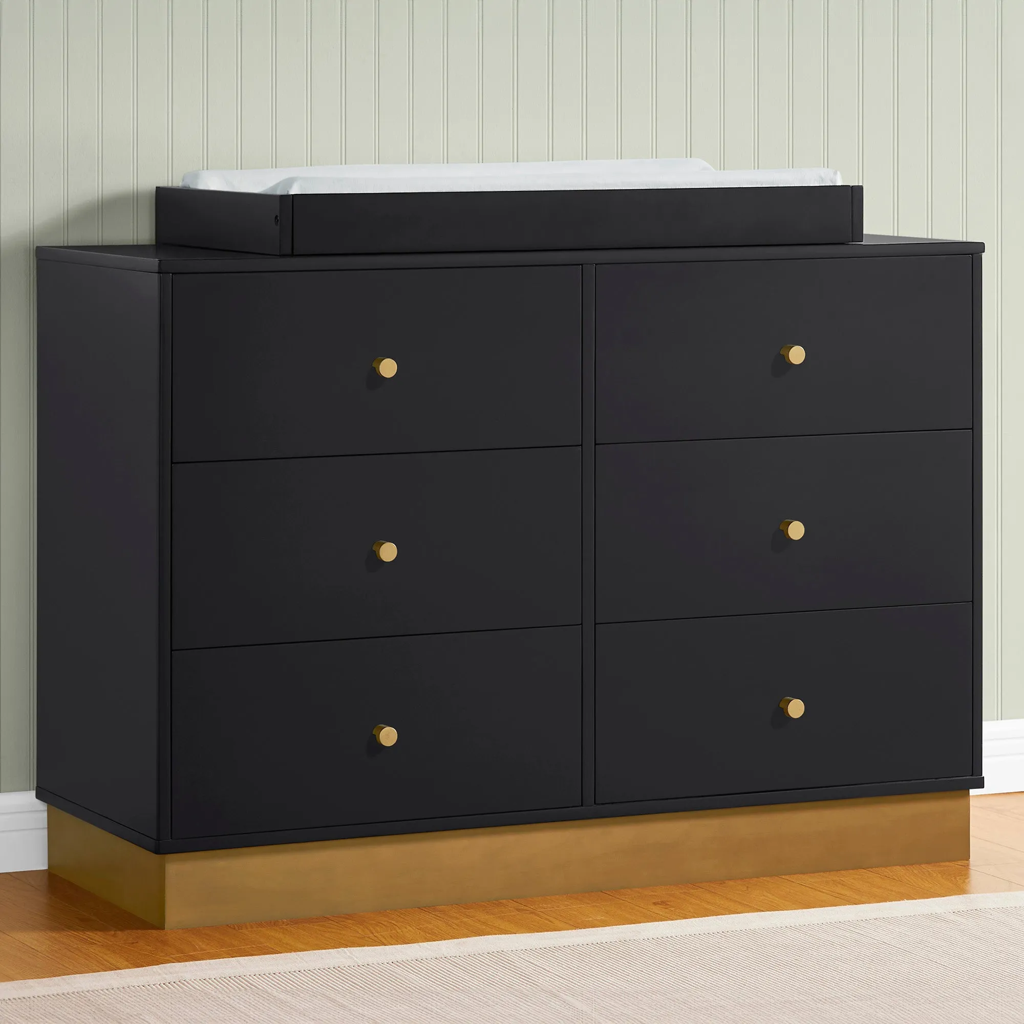 James 6 Drawer Dresser with Changing Top and Interlocking Drawers