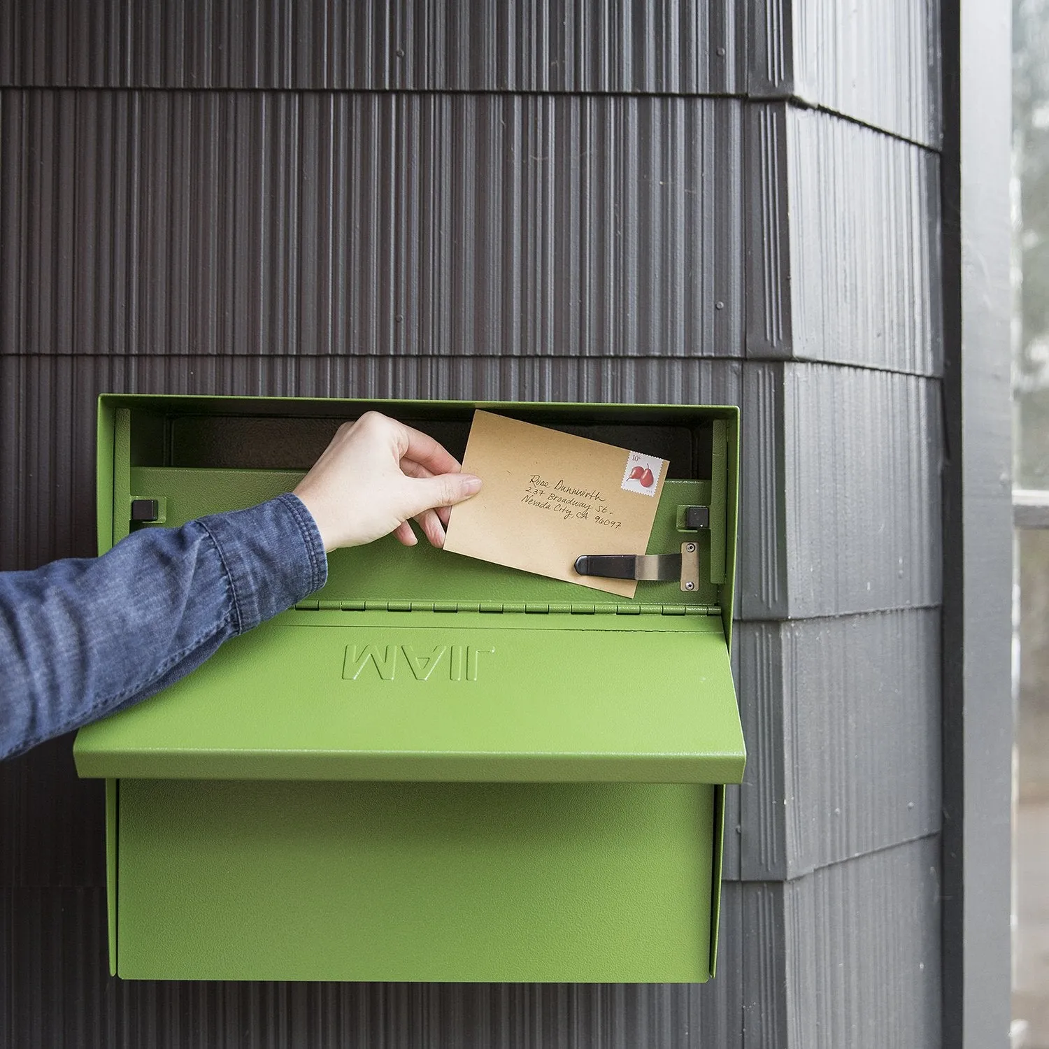 Locking Mailbox